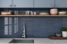  Ambiente revestimiento arrow_5x25_blue-velvet_kitchen-1024x1024