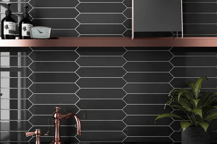  Ambiente revestimiento arrow_5x25_black_kitchen-723x1024