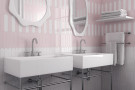  Ambiente revestimiento arrow_5x25_blush-pink_white_-stromboli-glassy-blue-768x1024
