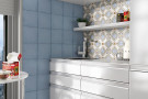  Ambiente porcelanico artnouveau_charcoalgrey_skyblue_turincolor_kitchen