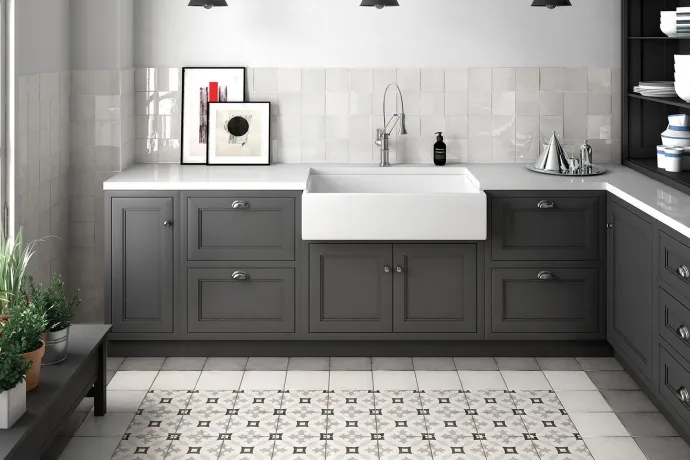  Ambiente porcelanico artnouveau_bone_charcoalgrey_karlplatz_artisan_white_kitchen