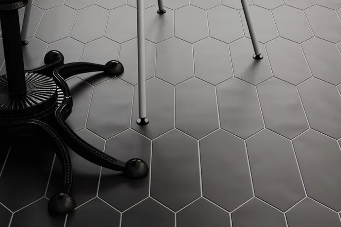  Ambiente porcelanico kite_black_floor_det_bar-819x1024