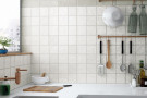 Ambiente revestimiento mallorca-white-green-kitchen-819x1024