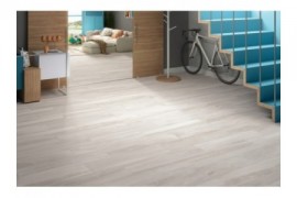 Ambiente porcelanico ambte valente blanco escalera