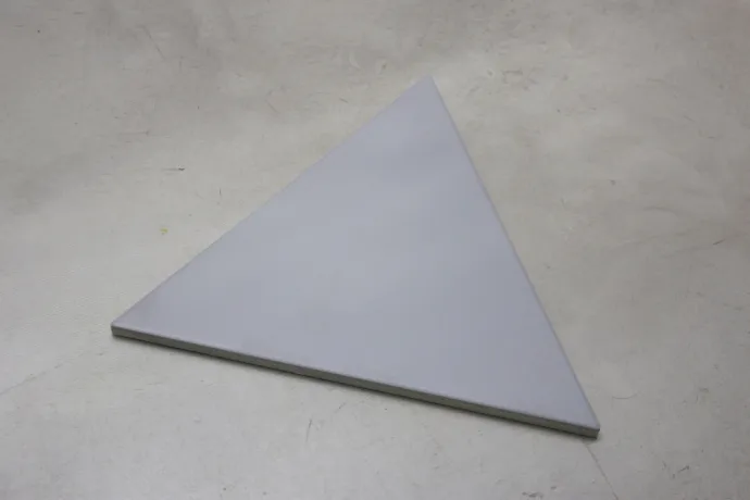  Pavimento triangle grey matt 2
